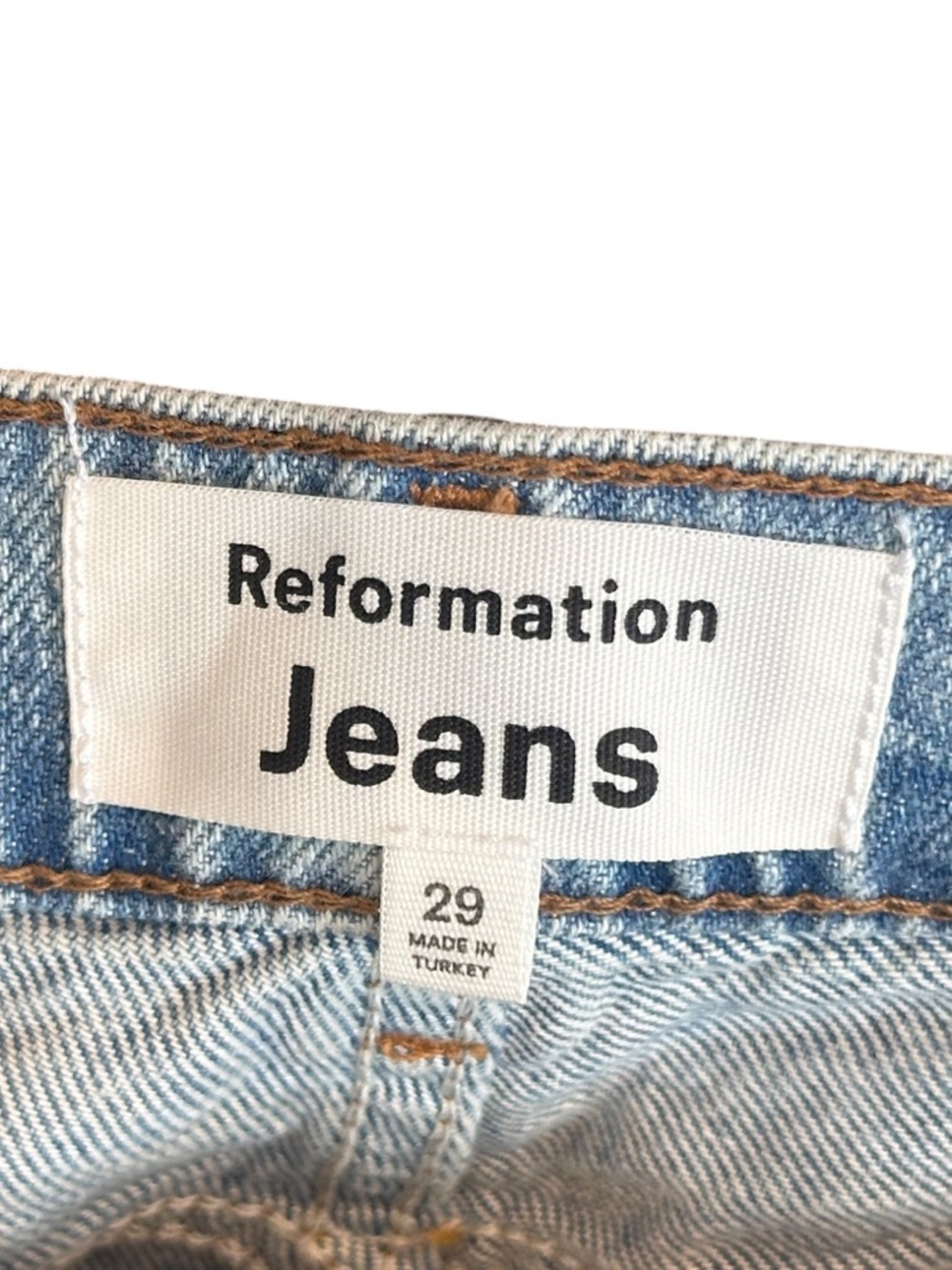 Reformation Charlene Cuffed High Rise Jean Shorts Sloane Wash Women’s 29 - Picture 4 of 6